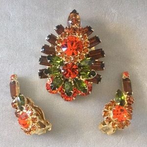 VINTAGE! RHINESTONE BROOCH/PENDANT & CLIP-ONS SET